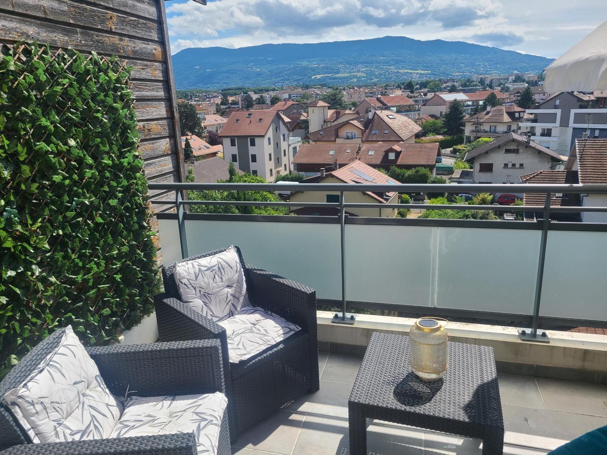 Joli T2 Proche Gare Avec Vue Apartment Annemasse Ngoại thất bức ảnh
